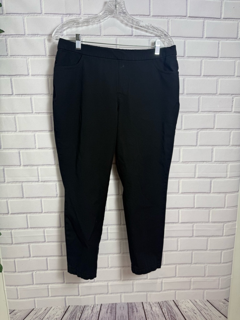 Isaac Mizrahi Live Black Pants Elastic Waist Stretch Ankle Size 14P Petite - Picture 3 of 11